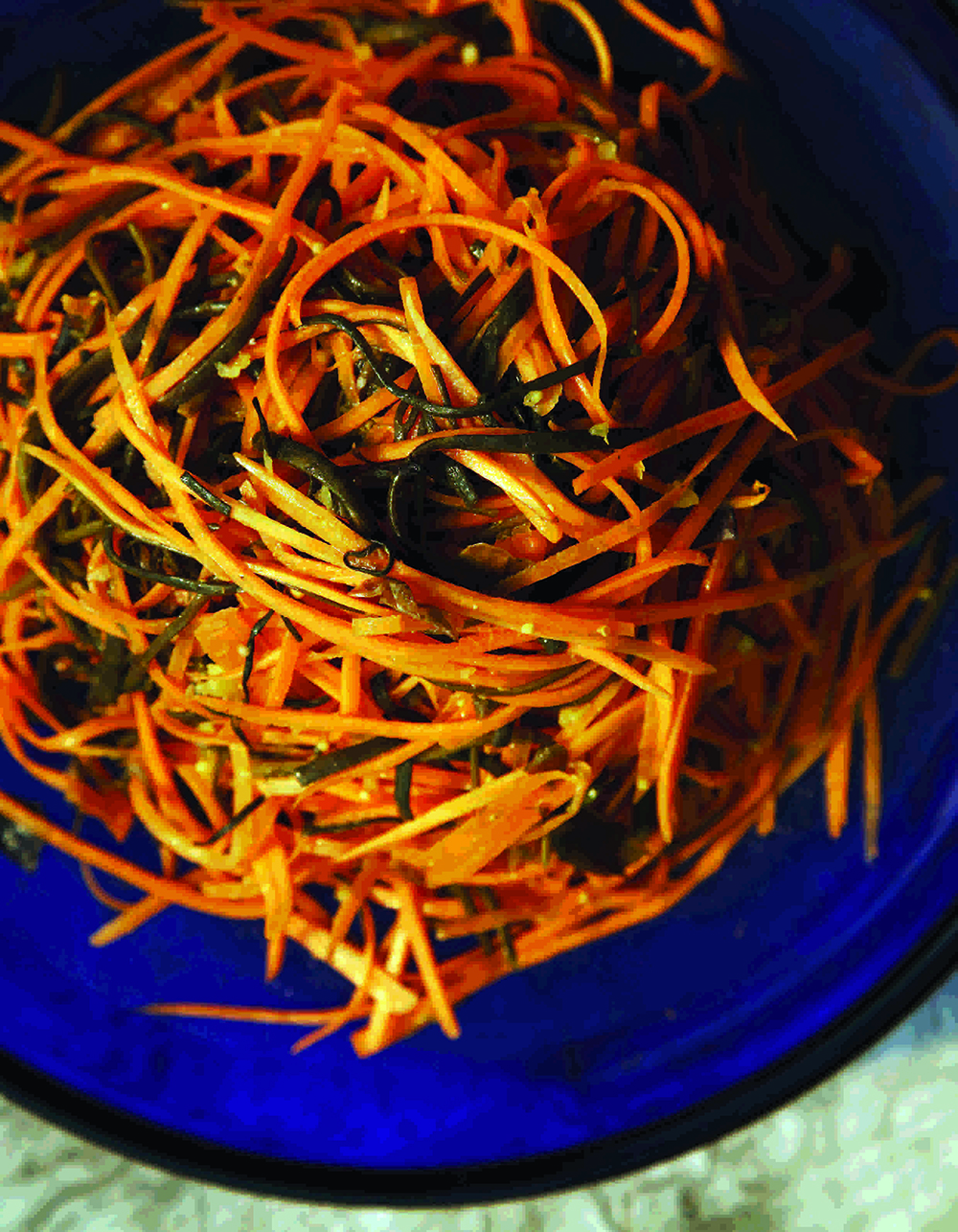 Carrot sea spaghetti salad